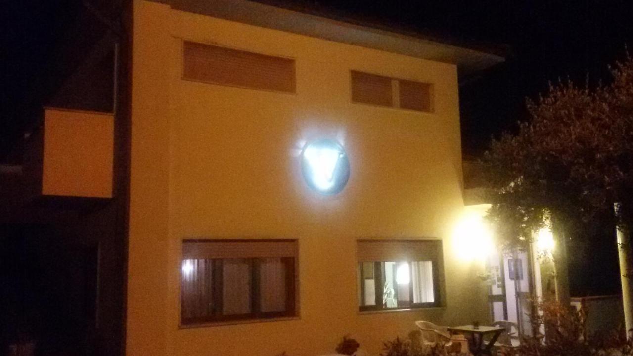 Hotel Le Vigne Contigliano Exteriör bild